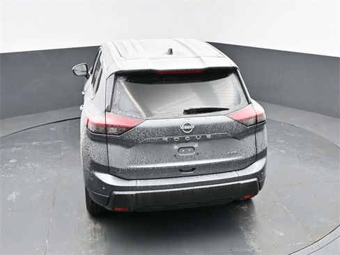 Used 2024 Nissan Rogue S image 24
