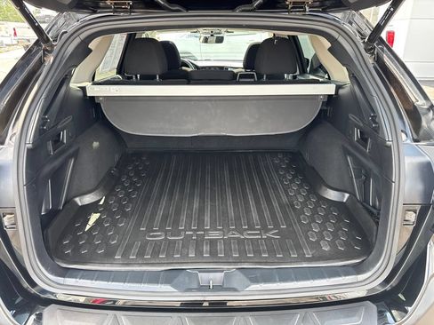 Used 2023 Subaru Outback Premium AWD/4WD image 29
