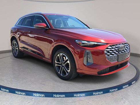 Used 2025 Audi Q5 Premium w/ Convenience Package AWD/4WD image 4