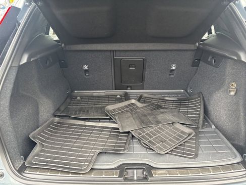 Certified 2023 Volvo XC40 B5 Ultimate w/ Protection Package Premier image 47