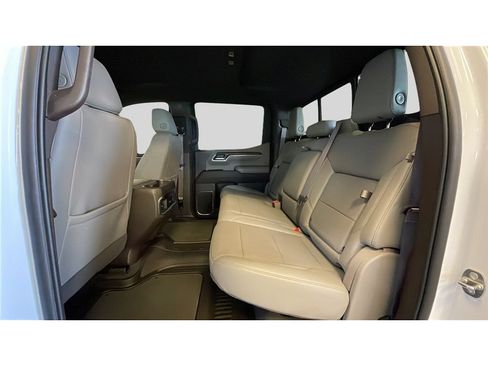 Used 2023 GMC Sierra 1500 SLT w/ SLT Premium Plus Package AWD/4WD image 15