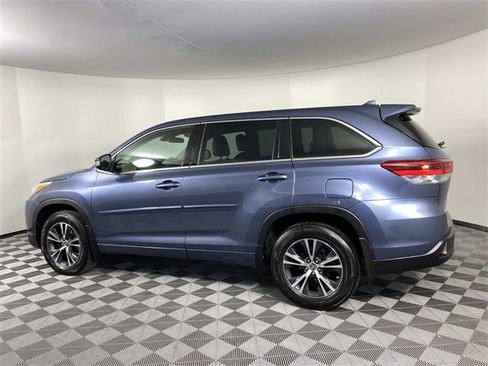 Used 2018 Toyota Highlander Plus image 5