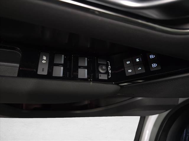 New 2026 Land Rover Range Rover Velar Dynamic SE AWD/4WD image 27