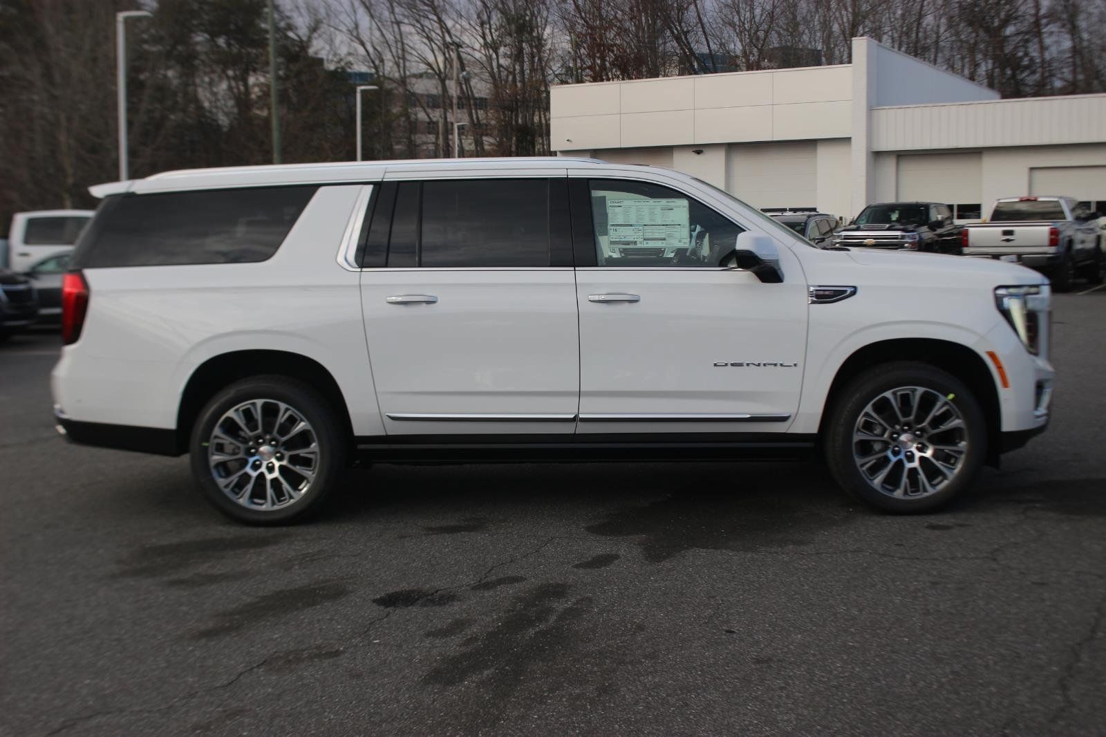 New 2026 GMC Yukon XL Denali w/ Sun & Power Step Package AWD/4WD image 8