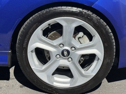 Used 2014 Ford Fiesta ST FWD image 19