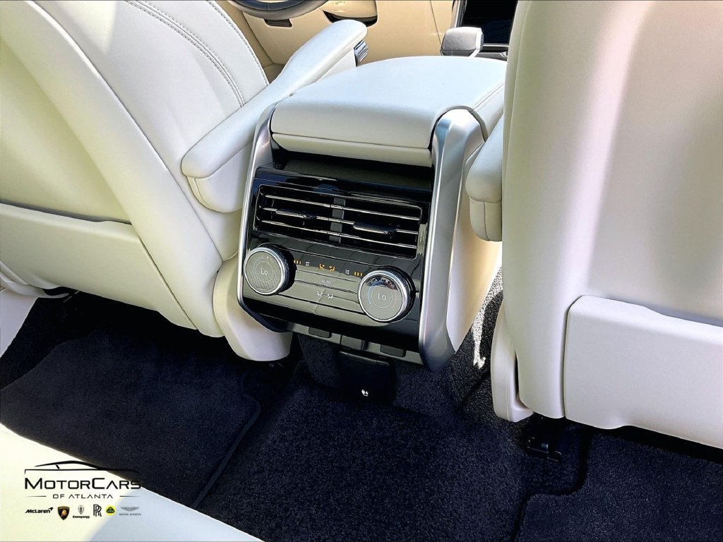 Used 2025 Land Rover Range Rover SE AWD/4WD image 31