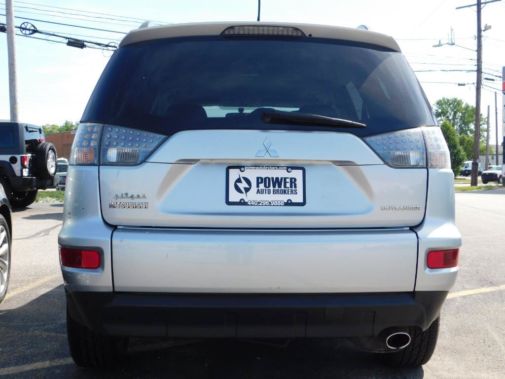 Used 2010 Mitsubishi Outlander SE AWD/4WD image 6
