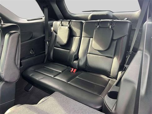 Used 2022 Ford Explorer ST-Line image 19