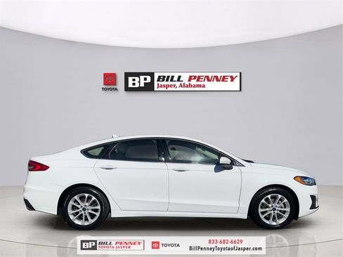 Used 2020 Ford Fusion SE image 6