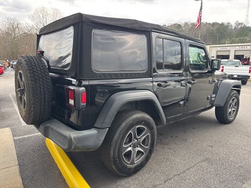 Used 2018 Jeep Wrangler Unlimited Sport S image 3