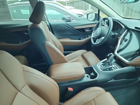 Used 2020 Subaru Outback Touring image 8