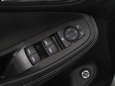Used 2025 Buick Encore GX Avenir w/ Avenir Technology Package AWD/4WD image 20