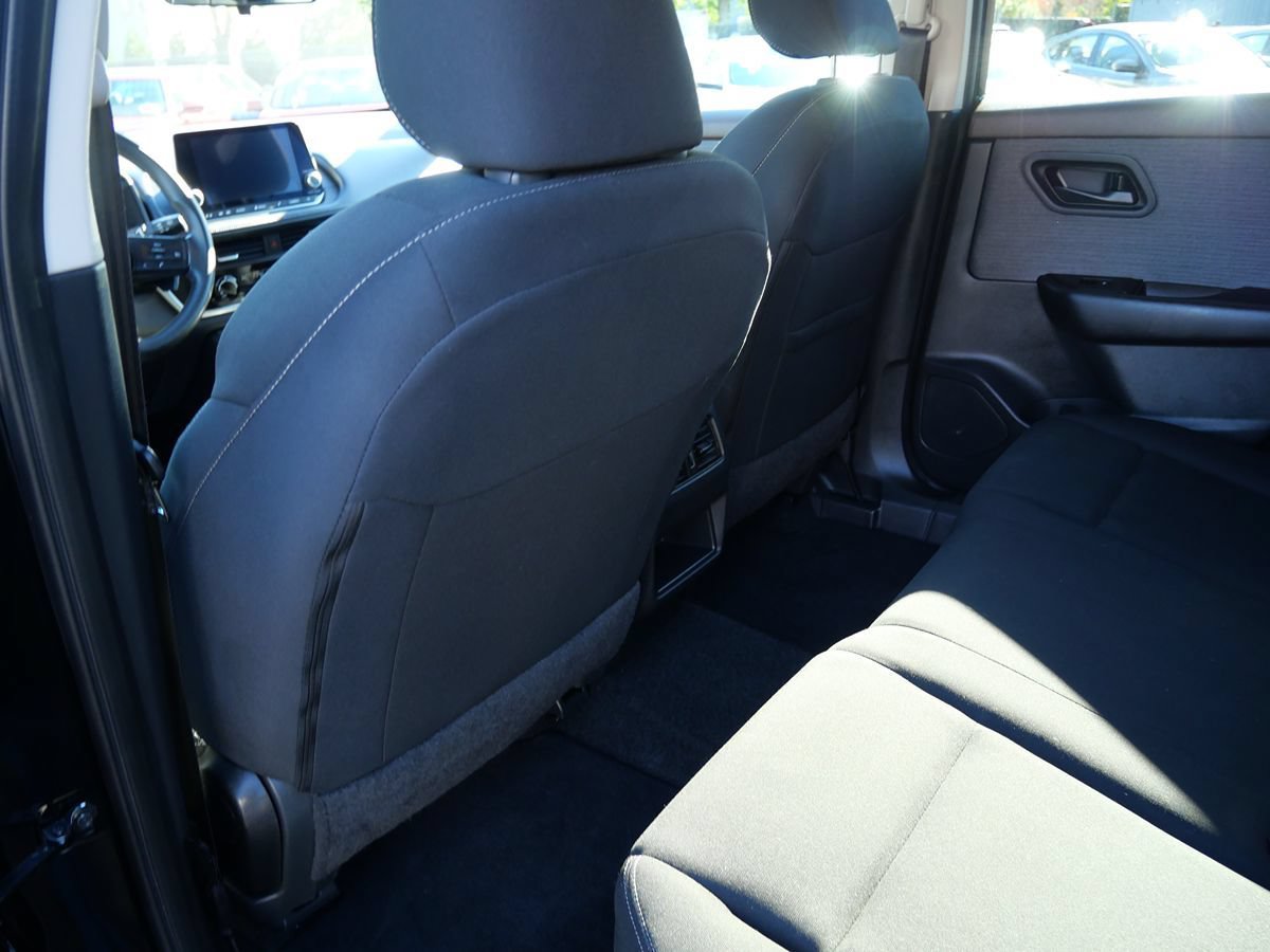 Used 2023 Nissan Rogue S AWD/4WD image 21