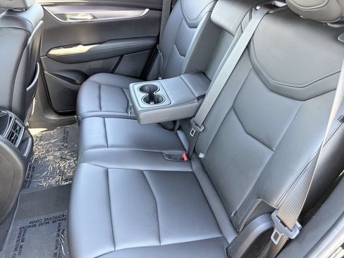 Used 2021 Cadillac XT5 Luxury FWD image 17