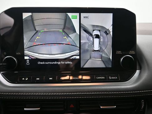 Used 2021 Nissan Rogue SL w/ Premium Package image 17