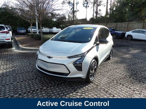 Used 2023 Chevrolet Bolt LT w/ Infotainment Package image 10
