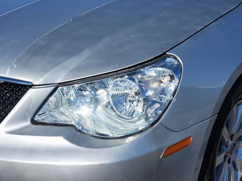 Used 2010 Chrysler Sebring Limited image 11