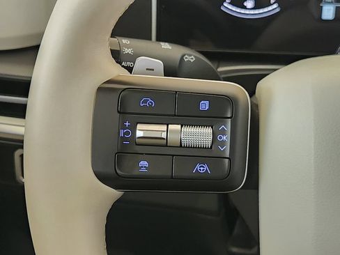 Used 2025 Hyundai Santa Fe SEL FWD image 27