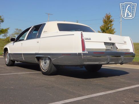 Used 1995 Cadillac Fleetwood Brougham RWD image 19
