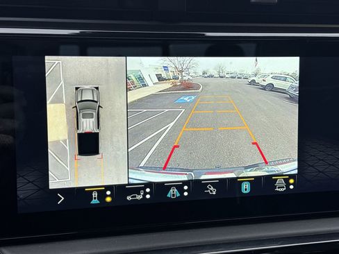 Used 2022 GMC Sierra 1500 AT4X image 15