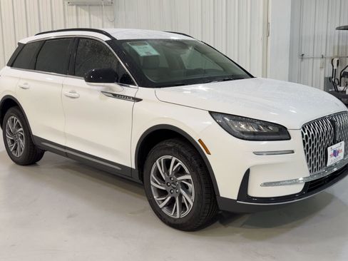 New 2026 Lincoln Corsair Premiere FWD image 3
