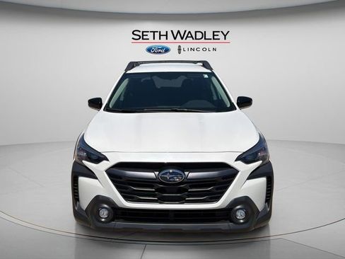 Used 2025 Subaru Outback Premium AWD/4WD image 2