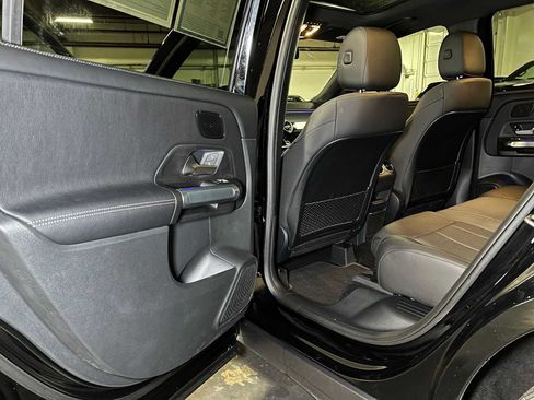 Certified 2026 Mercedes-Benz GLB 250 4MATIC image 19