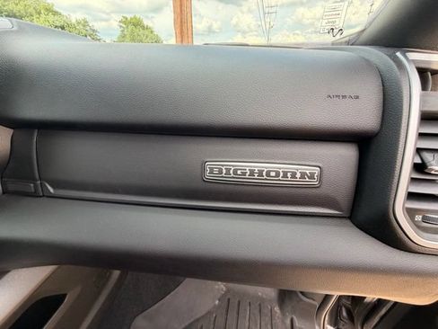 Used 2023 RAM 2500 Big Horn w/ Night Edition AWD/4WD image 18