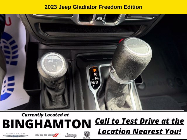Used 2023 Jeep Gladiator Sport AWD/4WD image 23