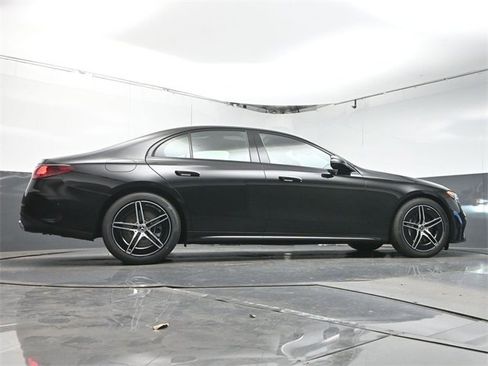 New 2026 Mercedes-Benz E 450 4MATIC Sedan image 39