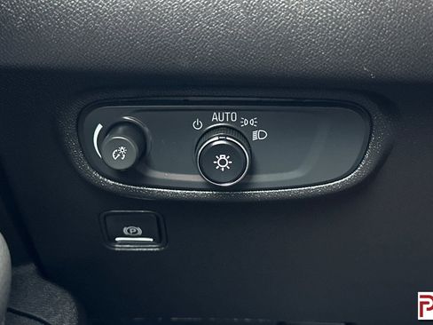 Certified 2024 GMC Terrain SLE w/ Driver Convenience Package image 32