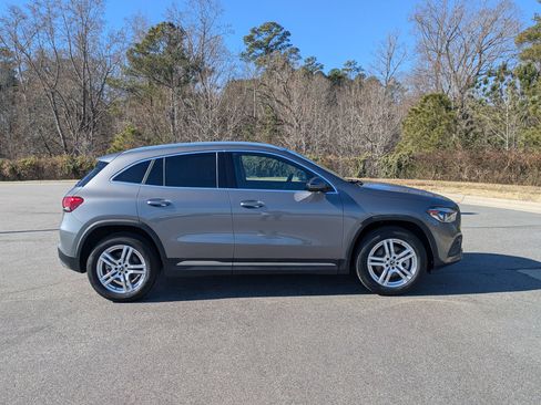 Used 2023 Mercedes-Benz GLA 250 4MATIC image 4