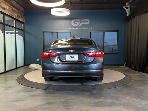 Used 2019 Chevrolet Malibu LS image 4