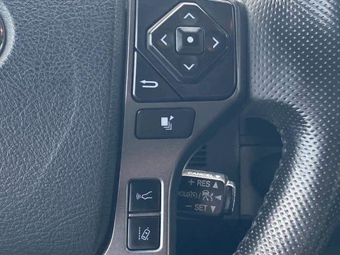 Used 2020 Toyota Tacoma TRD Sport w/ Technology Package image 10