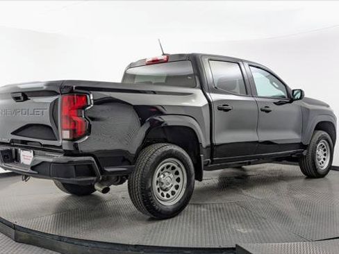 Used 2024 Chevrolet Colorado W/T RWD image 8