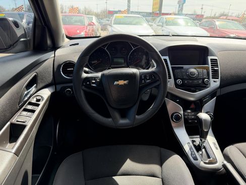 Used 2016 Chevrolet Cruze LT w/ Sun And Sound Package image 11