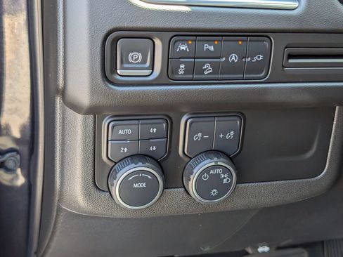 Used 2022 Chevrolet Tahoe Premier AWD/4WD image 27