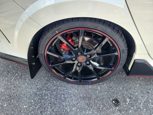 Used 2019 Honda Civic Type R image 6