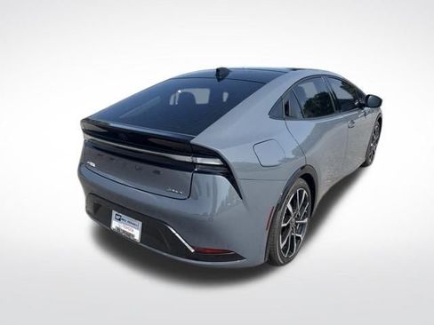 New 2026 Toyota Prius Plug-In Hybrid FWD image 5