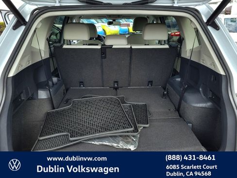 Used 2018 Volkswagen Tiguan SEL image 27