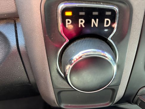 Used 2018 RAM 1500 Express RWD image 26