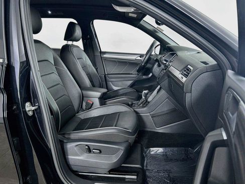 Certified 2022 Volkswagen Tiguan SEL R-Line AWD/4WD image 30