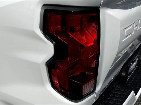 Used 2024 Chevrolet Colorado LT w/ LT Convenience Package image 28