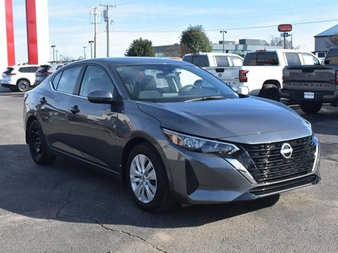 Used 2025 Nissan Sentra S image 3