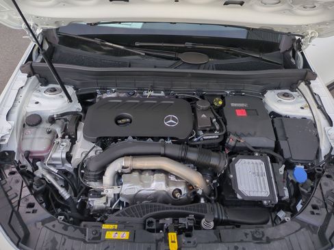 New 2026 Mercedes-Benz GLB 250 4MATIC image 17