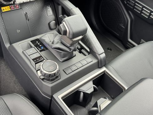 New 2026 Toyota 4Runner Limited AWD/4WD image 19