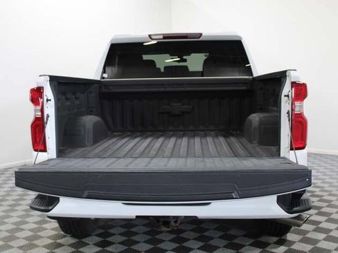 Used 2020 Chevrolet Silverado 1500 Custom w/ Custom Value Package AWD/4WD image 15