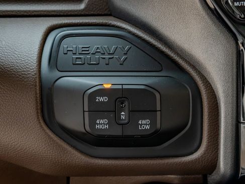 Used 2025 RAM 3500 Laramie image 23