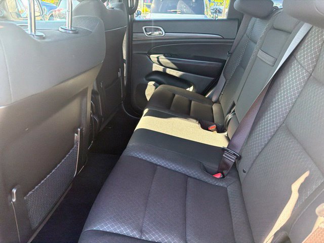 Used 2021 Jeep Grand Cherokee Laredo AWD/4WD image 22