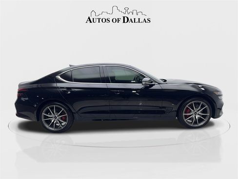 Used 2025 Genesis G70 2.5T image 10